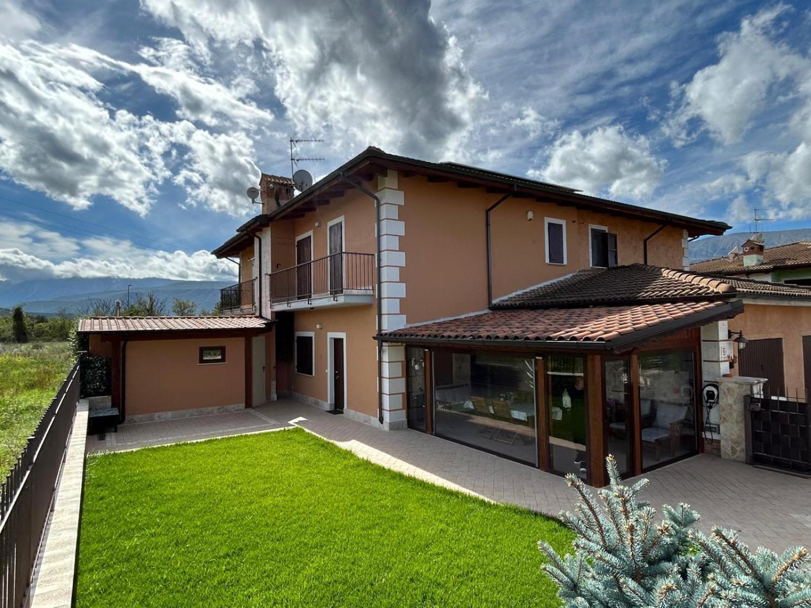 Casa Vacanze Boutique House Casa Mimo San Demetrio ne' Vestini Eksteriør billede